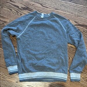 Heathered Gray crewnwck sweatshirt XS